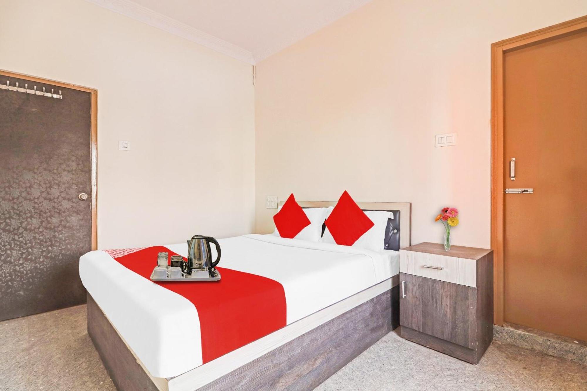 Hotel O Gs International Near Anu Wine Shop Shamshabad Exterior foto