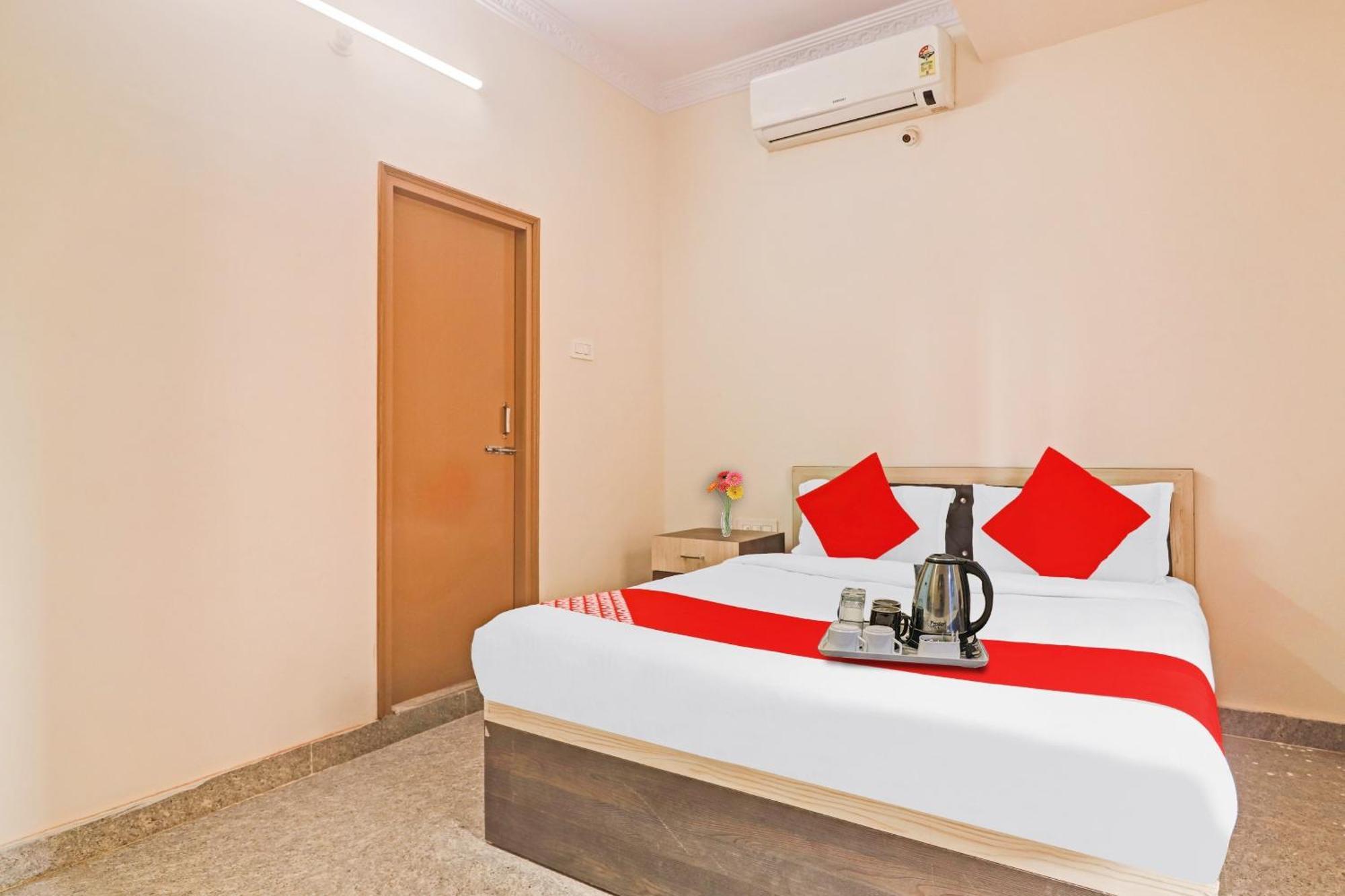 Hotel O Gs International Near Anu Wine Shop Shamshabad Exterior foto